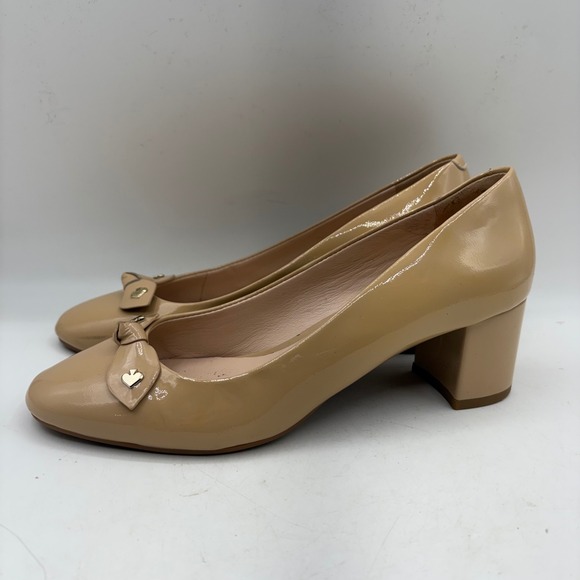 Kate Spade New York Beige Patent Leather Bow Block Heel Pumps Size 7M - Picture 2 of 9